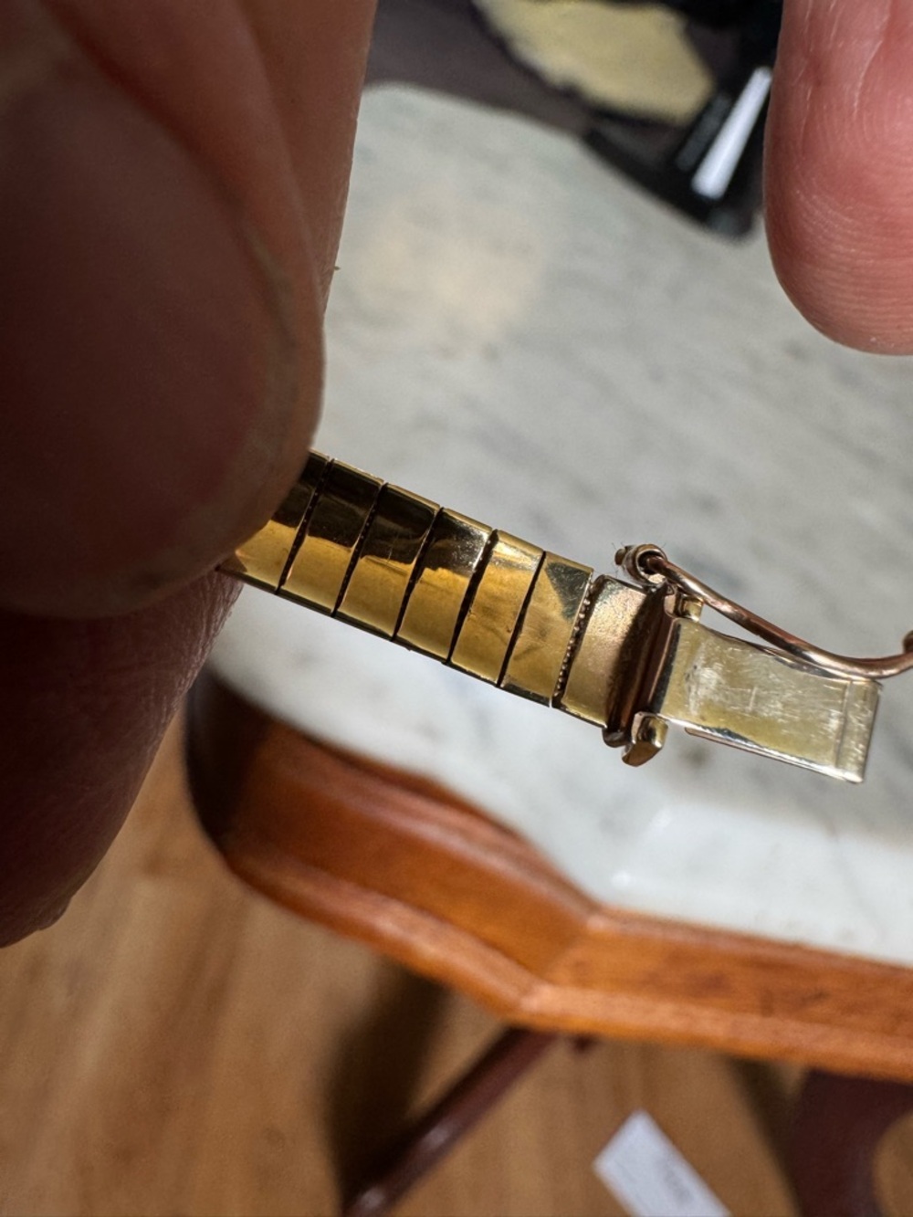 10k Omega Bracelet - Picture 8 of 11